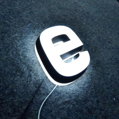 إضاءة مزدوجة الوجه بإضاءة LED أكريليك حروف من الفولاذ المقاوم للصدأ لافتات حروف AC110V-240V