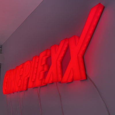 متجر في الهواء الطلق علامات مضيئة LED أكريليك 12 فولت تيار مستمر