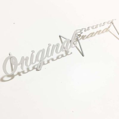 قطع مسطح طلاء أبيض علامة حرف معدنية نحى SS304 لافتات رسالة قناة