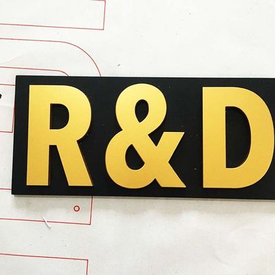 شعار الأعمال التجارية رسائل بلاستيكية واضحة للعلامات الديكور الداخلي