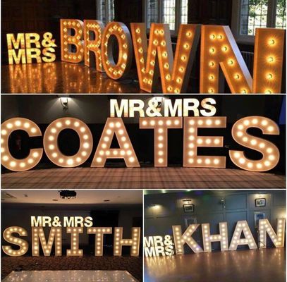 HIGHSPAN خمر علامة حرف سرادق 4 قدم مع المصابيح الكهربائية