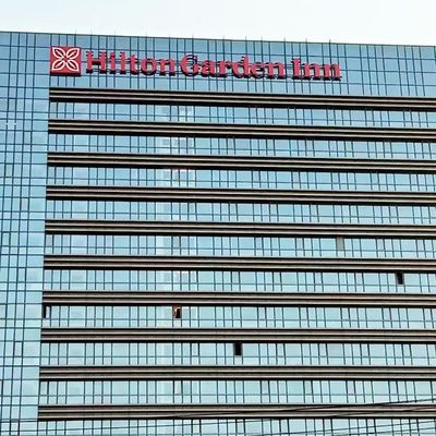 3-5 مم بناء أكريليك تسجيل بالأشعة فوق البنفسجية مطبوعة رسائل الفولاذ المقاوم للصدأ ملفقة