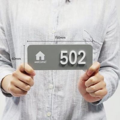 ملهمة الحروف الأبجدية الاكريليك الأبيض الإعلان رسائل الاكريليك ملفقة