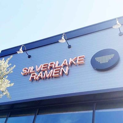 OEM Design Shop Logo رسائل تسجيل نحاسية مقطوعة بشكل مسطح من 10 سم إلى 100 سم