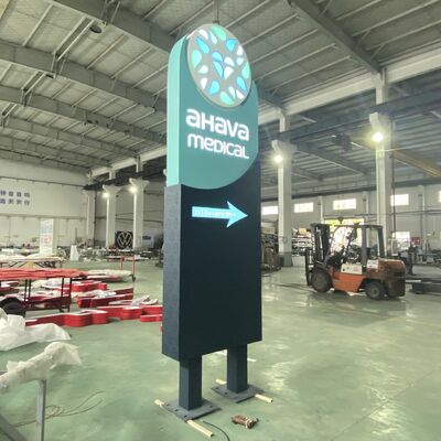 خدمات لافتات الحروف ثلاثية الأبعاد لافتات الحروف المخصصة التي تقدم حلول لافتات مخصصة للعلامات التجارية في قطاعات التجزئة والضيافة والشركات