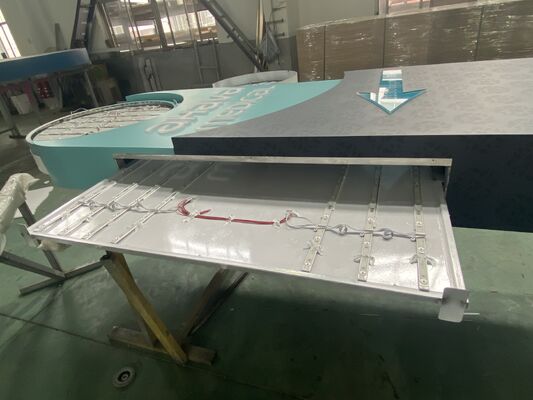 خدمات لافتات الحروف ثلاثية الأبعاد لافتات الحروف المخصصة التي تقدم حلول لافتات مخصصة للعلامات التجارية في قطاعات التجزئة والضيافة والشركات