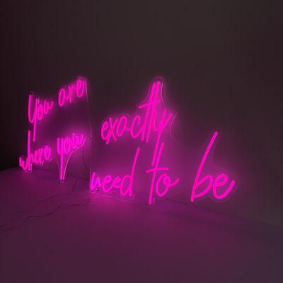 حروف قناة نيون ثلاثية الأبعاد مخصصة من HIGHSPAN مع لوحة أكريليك