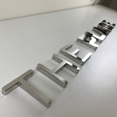 Customzied واجهة المتجر مرآة فضية ثلاثية الأبعاد بإضاءة خلفية بإضاءة أمامية