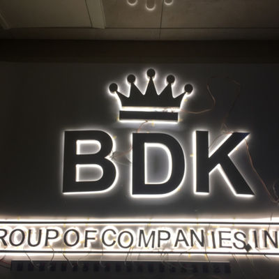 الأبجدية في الهواء الطلق بقيادة أضواء الرسالة لافتة هالو مضاءة رسائل تسجيل