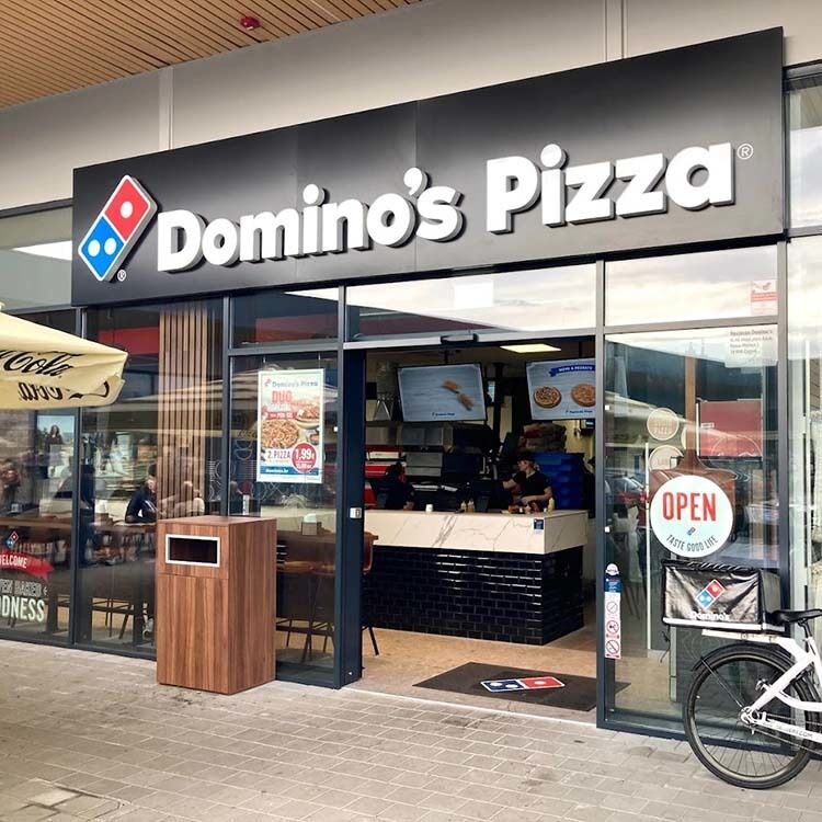 50000 ساعة حياة خطوط قناة LED مع إمدادات الطاقة المتوسطة تقدم الإضاءة وأداء الإشارات التجارية على المدى الطويل